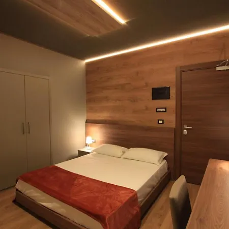 ホテル Ristorante Plaza 2*