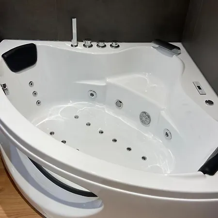 Ristorante Plaza ホテル 2*