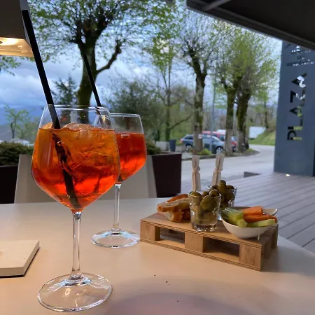 Ristorante Plaza Ξενοδοχείο 2*