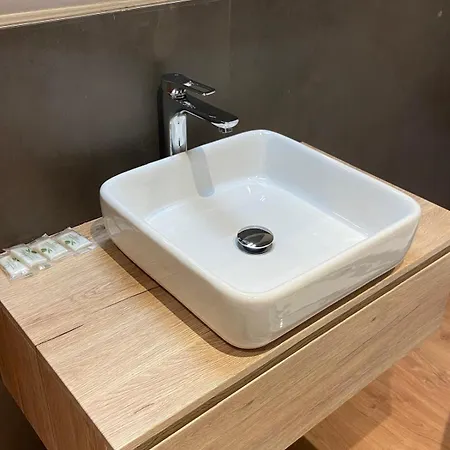 Ξενοδοχείο Ristorante Plaza 2*