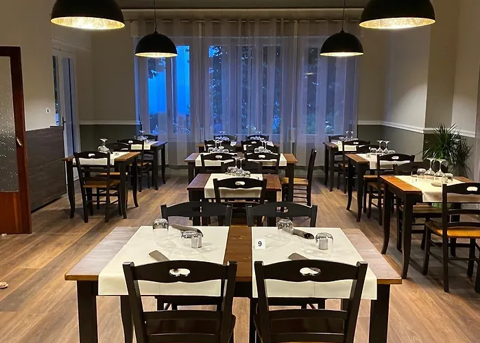 Ristorante Plaza מלון 2*