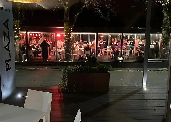 Ristorante Plaza מלון 2*