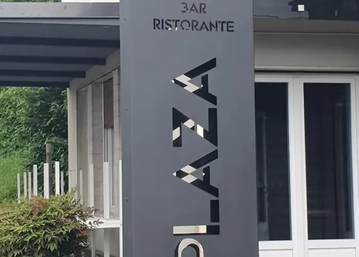 Ristorante Plaza מלון 2*